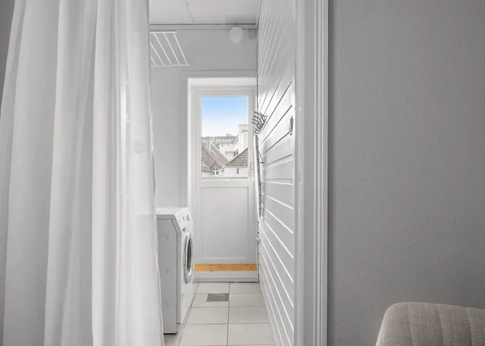 Colorful - Right Next To Grieghallen! * Bergen