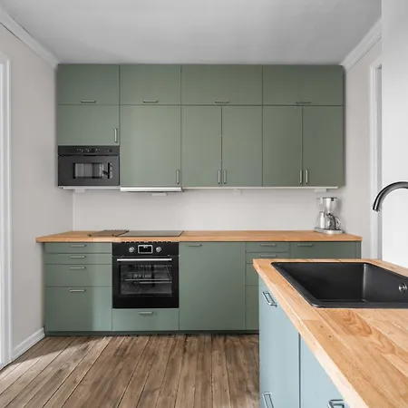 Colorful - Right Next To Grieghallen! Берген