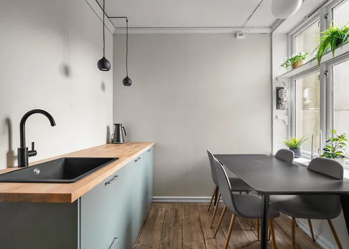 Colorful - Right Next To Grieghallen! * Bergen